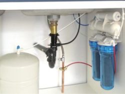 Монтаж фильтра питьевой воды